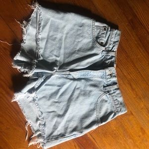Levi’s 550 denim shorts